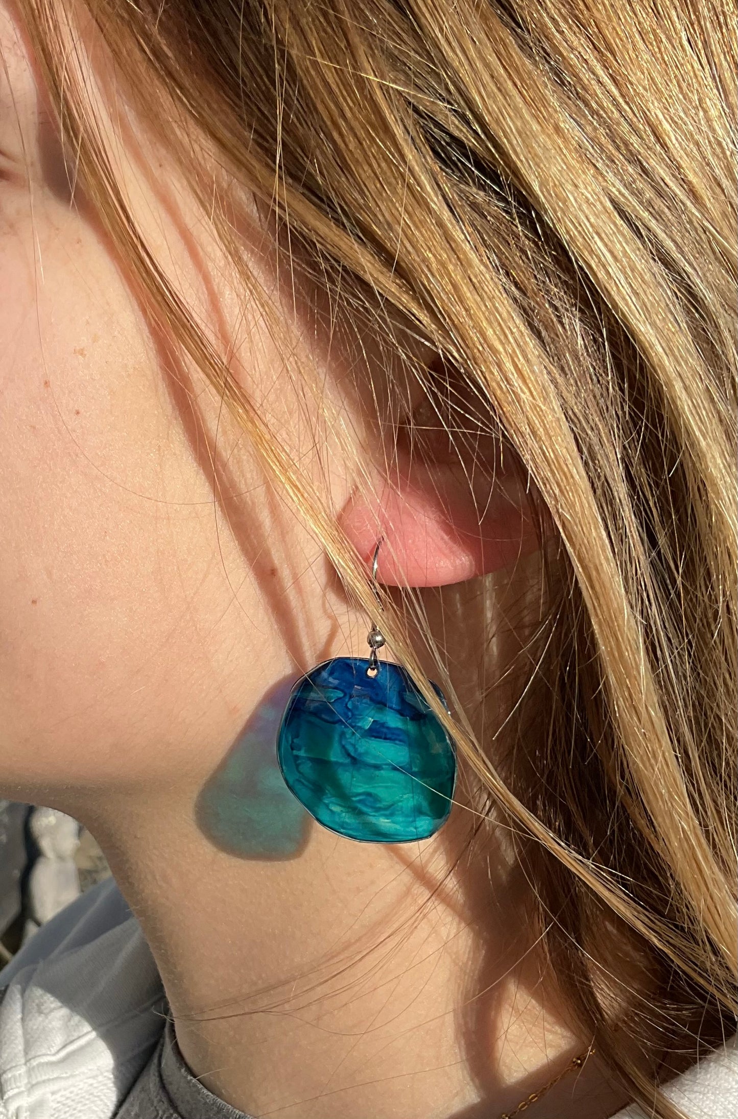 Boucles oreilles upcyclees modèle Moroea