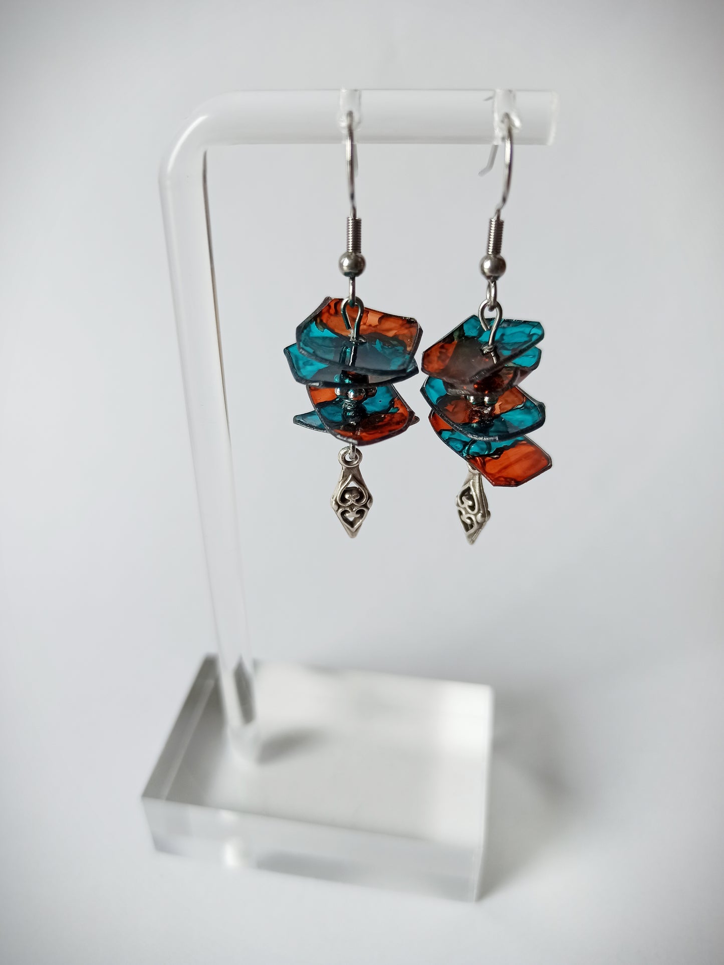 Boucles d’oreilles en plastique recyclé, bleu et turquoise