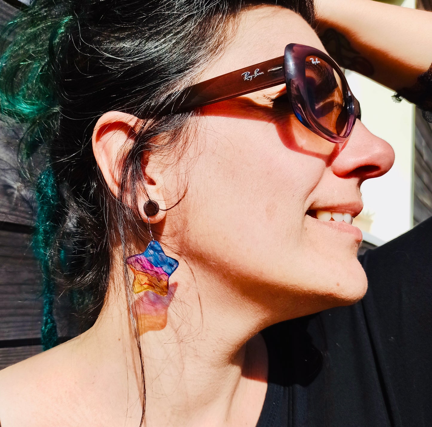 boucles d’oreilles ecoresponsables en forme d’étoile, inspirees d’un coucher de soleil à la plage