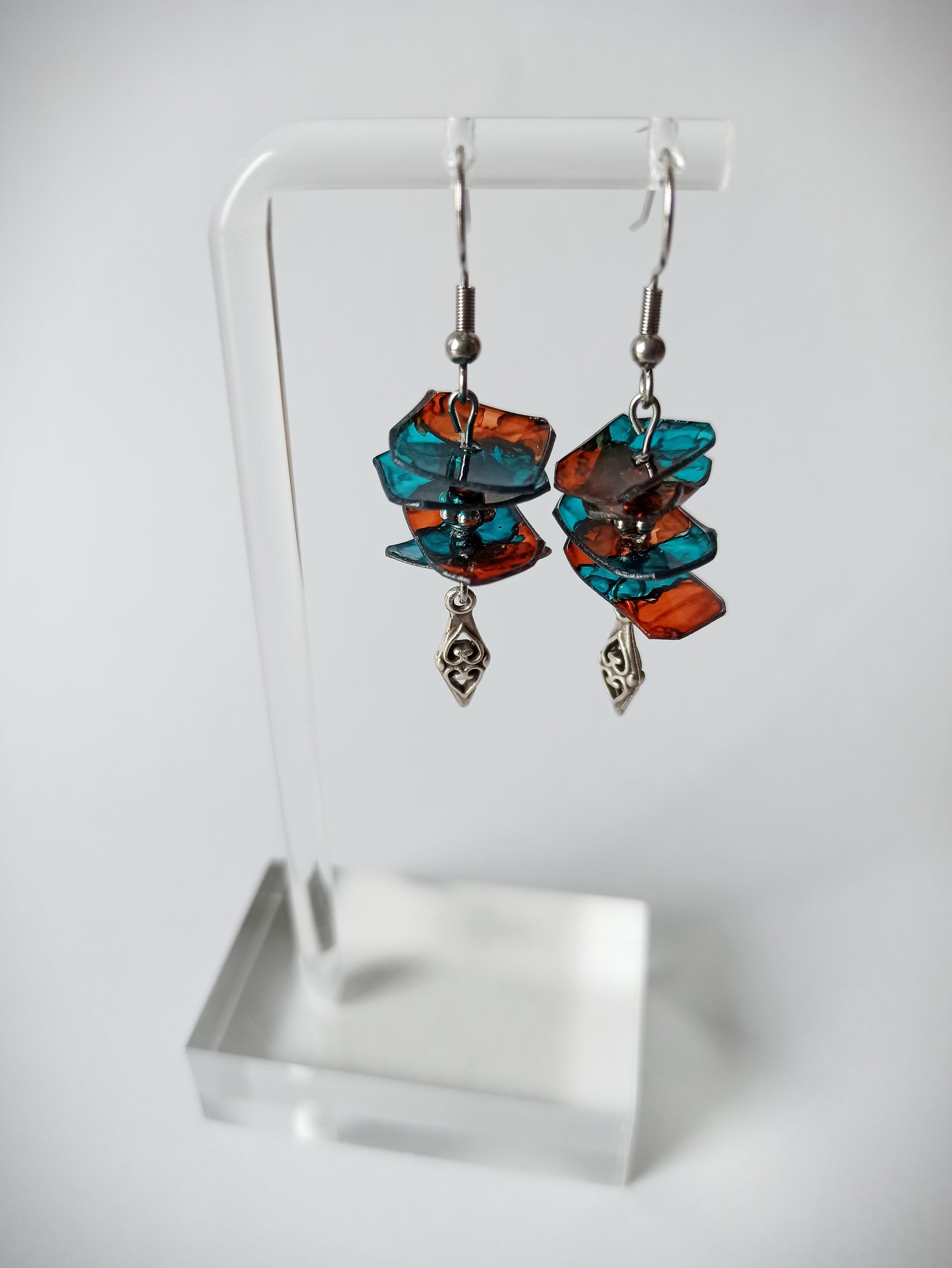 Boucles d’oreilles en plastique recyclé, bleu et turquoise